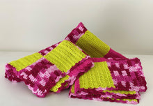 Cargar imagen en el visor de la galería, Cobija Tejida (Accesorios)