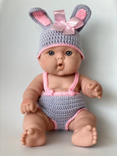 Cargar imagen en el visor de la galería, Overol Coneja 9 meses (Tejido)